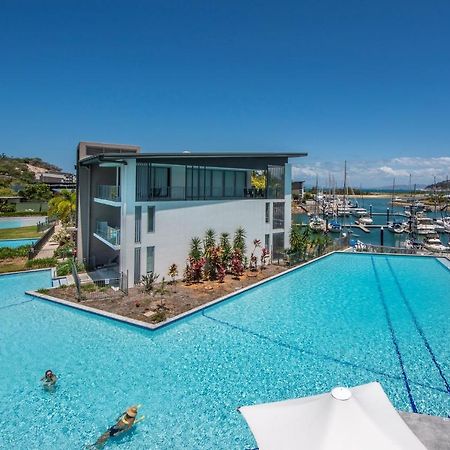 Absolute Waterfront Magnetic Island Apartment Nelly Bay Exterior photo