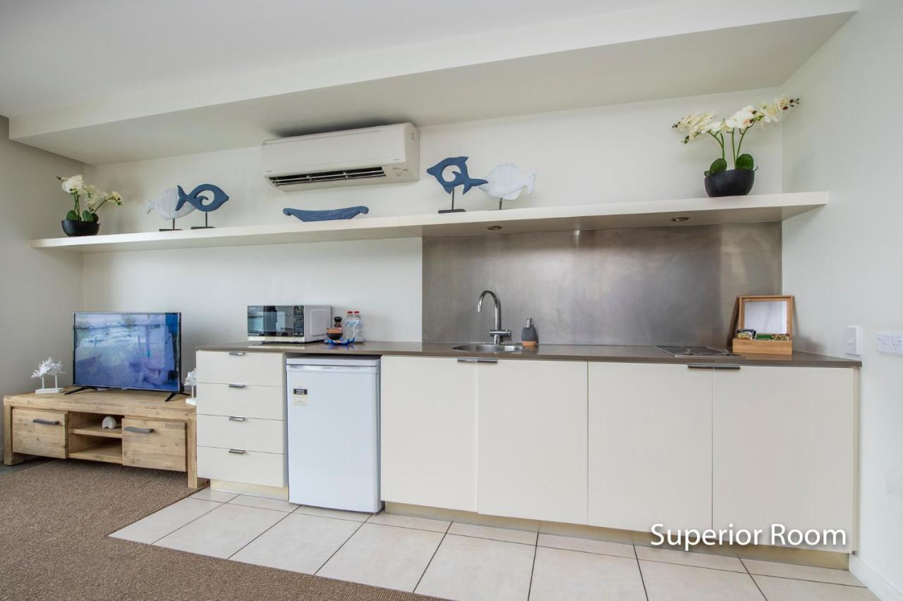 Absolute Waterfront Magnetic Island Apartment Nelly Bay Exterior photo