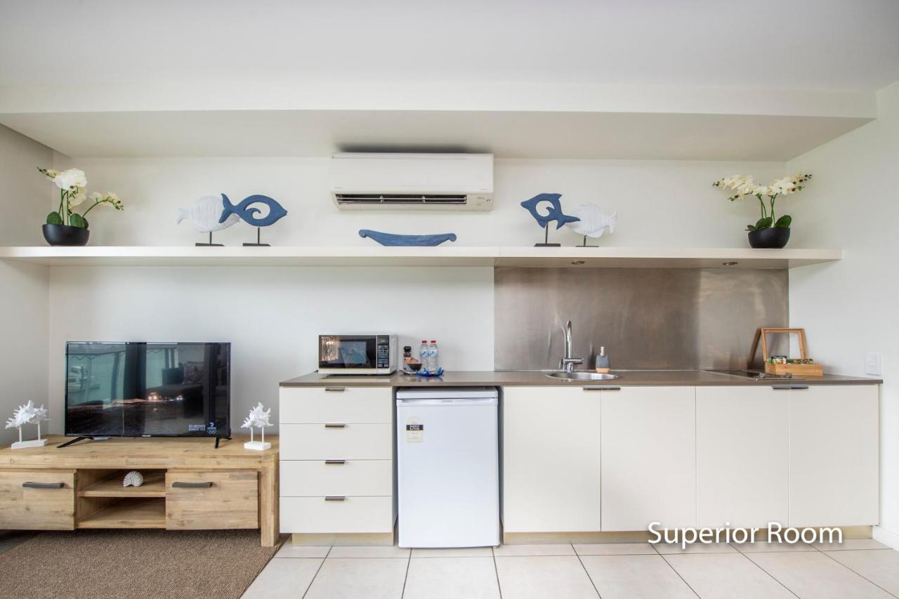 Absolute Waterfront Magnetic Island Apartment Nelly Bay Exterior photo