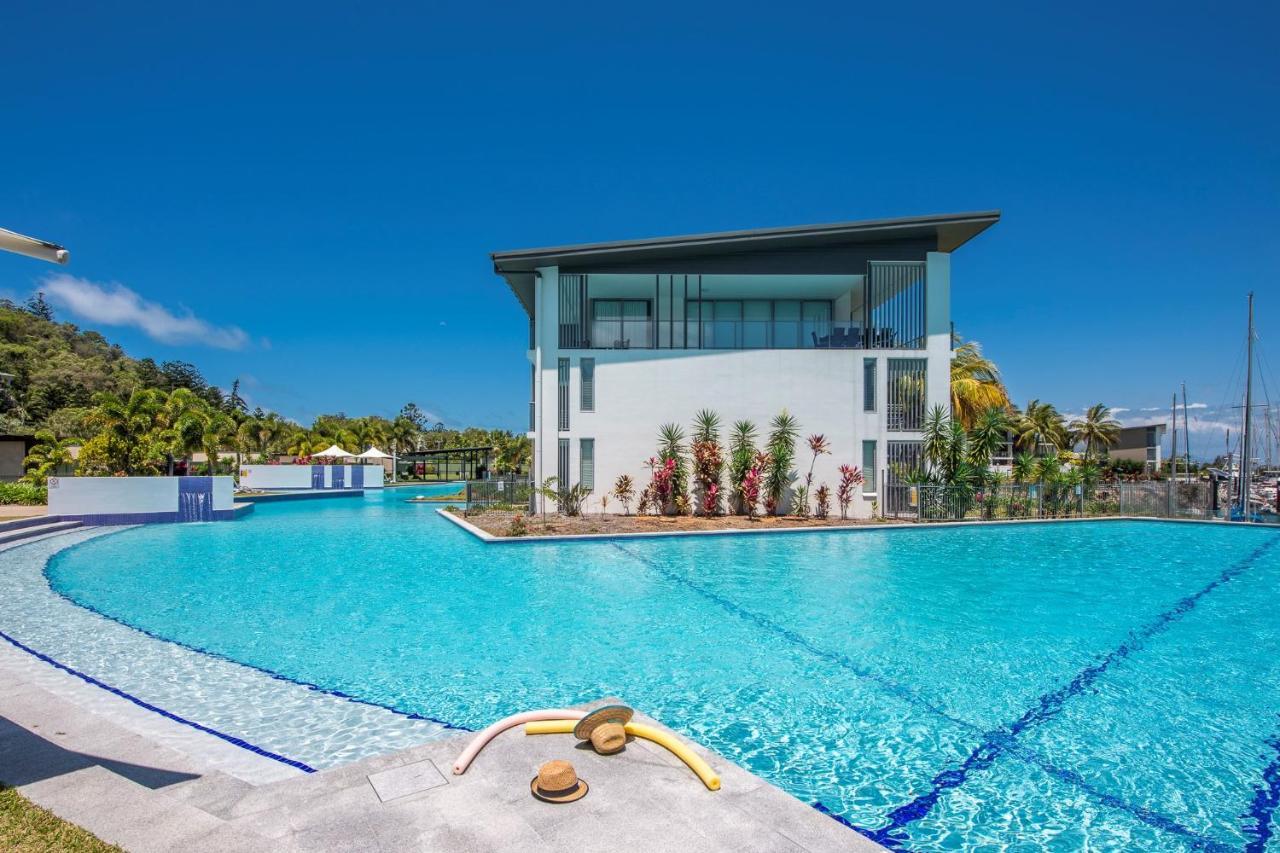 Absolute Waterfront Magnetic Island Apartment Nelly Bay Exterior photo