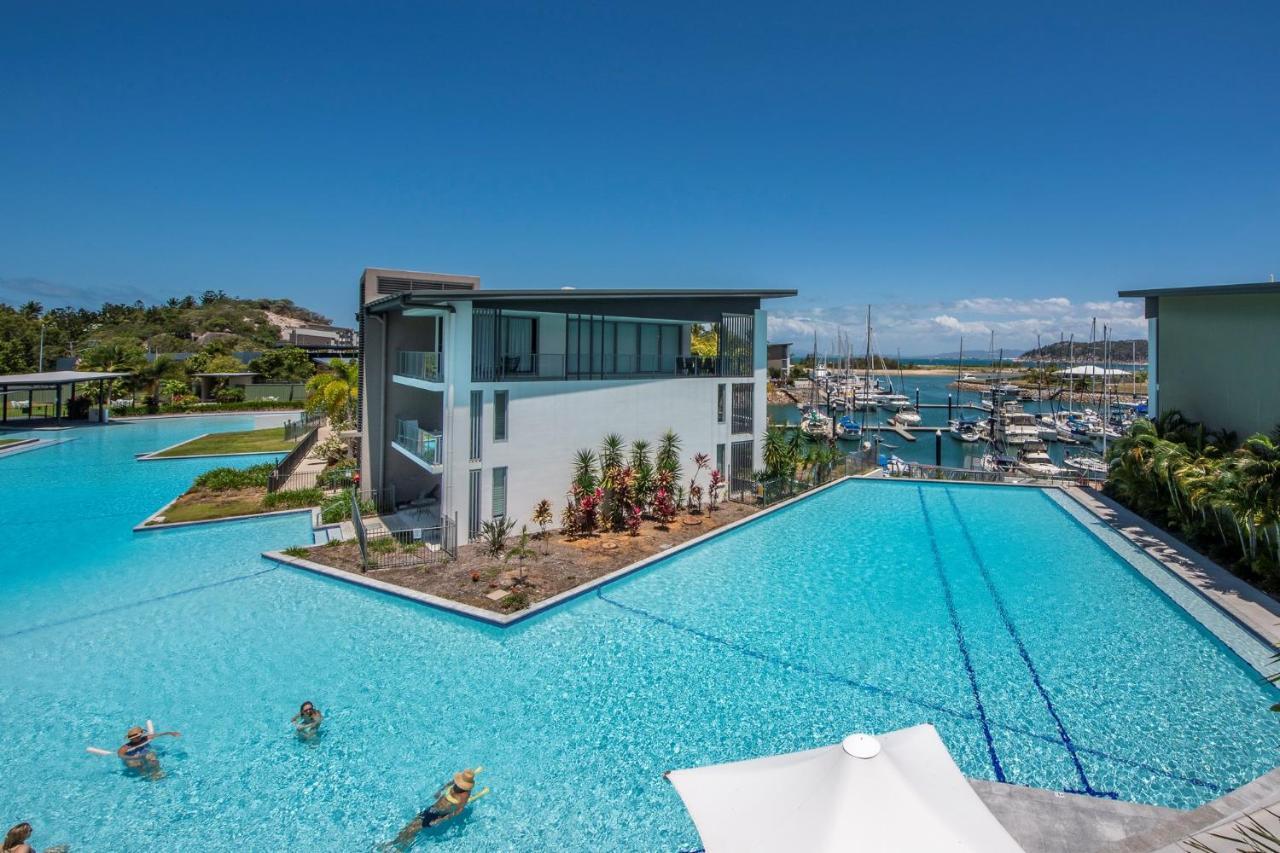 Absolute Waterfront Magnetic Island Apartment Nelly Bay Exterior photo